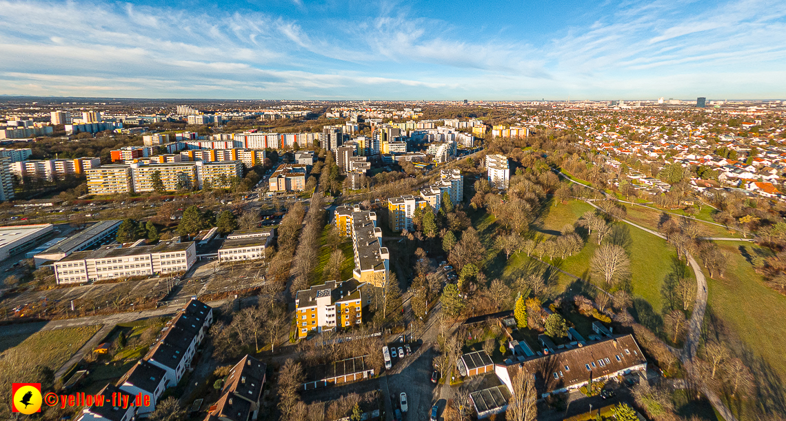 16.01.2023 - Luftbilder vom Marx-Zentrum und Gartenstadt Trudering